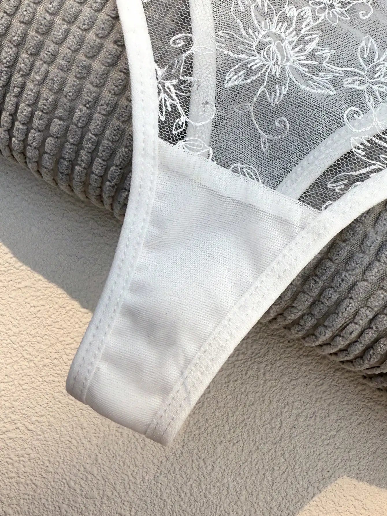 Womens Lace Embroidery Semi-Sheer Adjustable Strap Bra And Panty Set